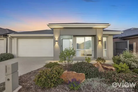 12 Maxwell St, Officer South, VIC 3809