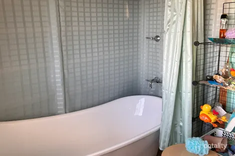 Property photo of 11 Karragaroo Street Eastern Heights QLD 4305