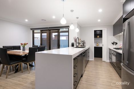 Property photo of 21 Brudian Drive Strathfieldsaye VIC 3551