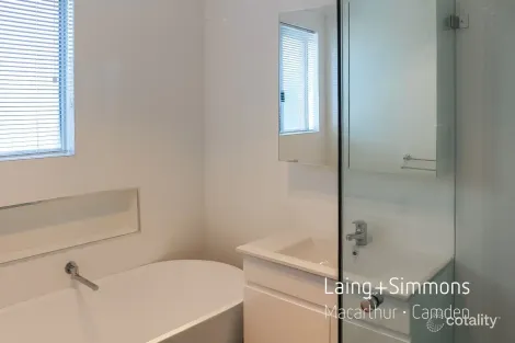 Property photo of 14 Gaspard Place Ambarvale NSW 2560