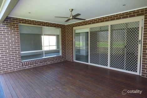 Property photo of 3 Greyfriars Way Drouin VIC 3818