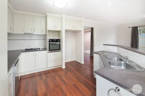 Property photo of 10 Manna Boulevard Delacombe VIC 3356