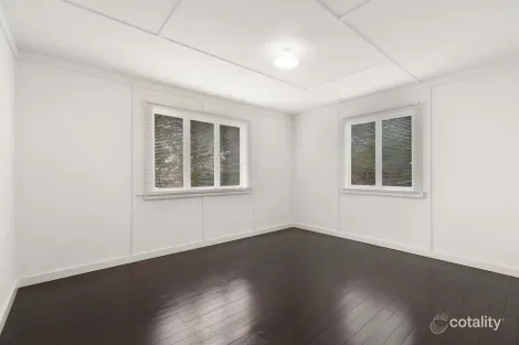 Property photo of 13 Edwards Street Eastern Heights QLD 4305