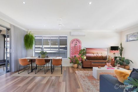 Property photo of 1/9 McWilliam Close Labrador QLD 4215