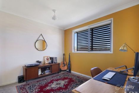 Property photo of 1/9 McWilliam Close Labrador QLD 4215