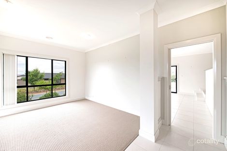 Property photo of 31 Clyde Finlay Street Macgregor ACT 2615