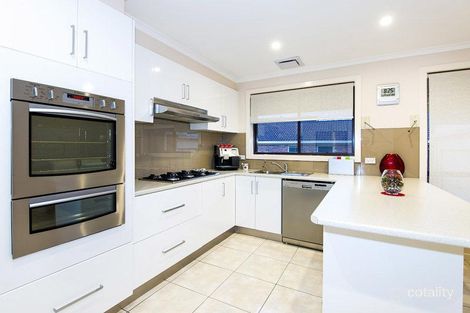 Property photo of 21 Kellaway Crescent Mill Park VIC 3082