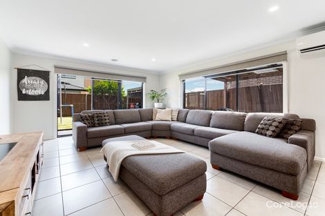 Property photo of 5 Black Gum Crescent Cranbourne West VIC 3977