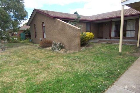 Property photo of 4 Olive Way Wyndham Vale VIC 3024