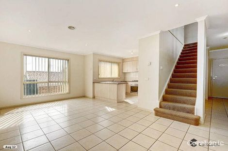 Property photo of 2/32 Papworth Place Meadow Heights VIC 3048