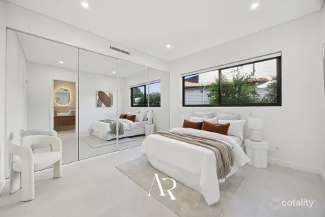 Property photo of 28 Uralla Avenue Padstow NSW 2211