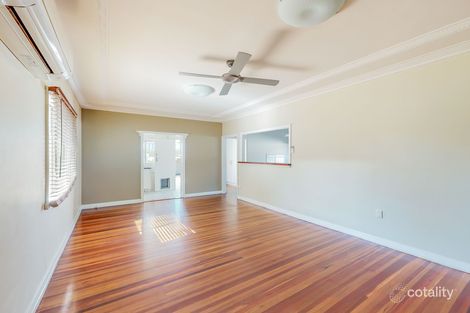 19 Kensington Ave, Seven Hills, QLD 4170