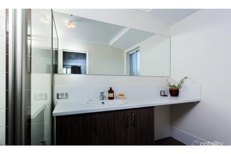 Property photo of 2 Korcula Court Lake Coogee WA 6166