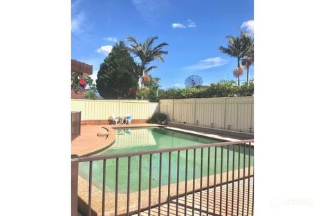 4 Glenfield Rd, Glenfield, NSW 2167