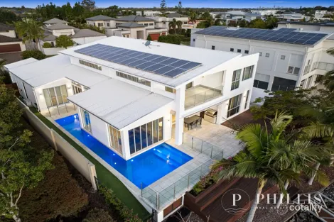Property photo of 2030 The Circle Hope Island QLD 4212