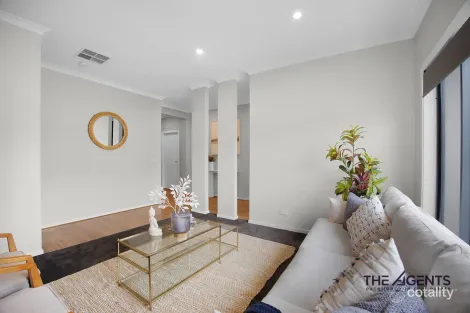 Property photo of 22 Tapioca Street Manor Lakes VIC 3024