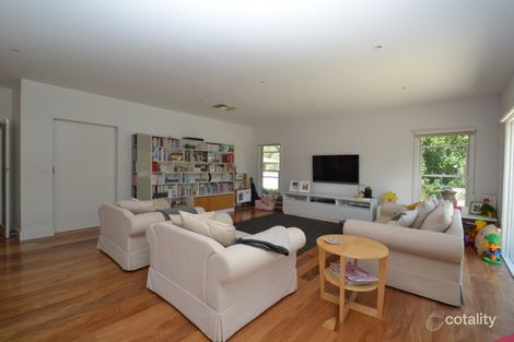 Property photo of 16 Dianne Close Wangaratta VIC 3677