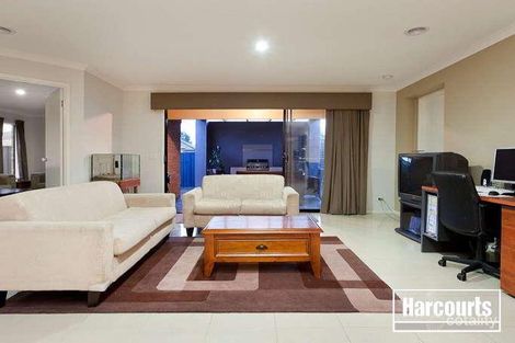 Property photo of 4 Mallee Circuit Pakenham VIC 3810