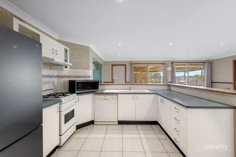 Property photo of 1 Dorcas Place Rosemeadow NSW 2560