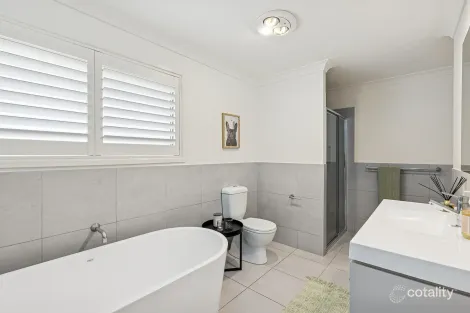 Property photo of 4 Mistview Circuit Forresters Beach NSW 2260