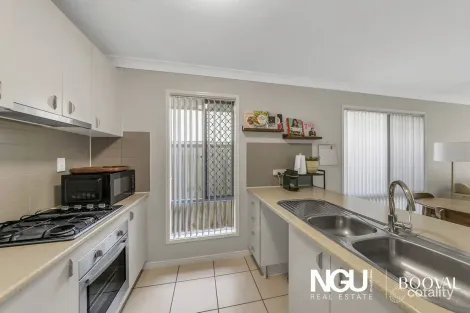 Property photo of 8 Shearwater Terrace Springfield Lakes QLD 4300