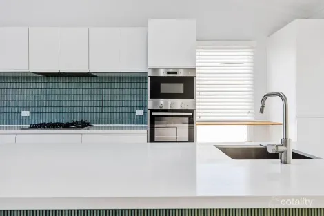 Property photo of 2/40 Catalina Drive Catalina NSW 2536