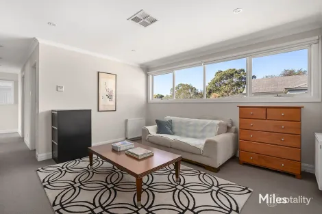 Property photo of 9 Flora Grove Ivanhoe East VIC 3079