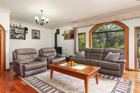 Property photo of 32 Castlereagh Street Bossley Park NSW 2176