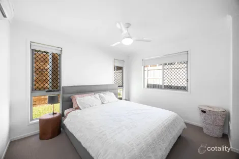 Property photo of 27 Silver Wattle Grove Peregian Springs QLD 4573