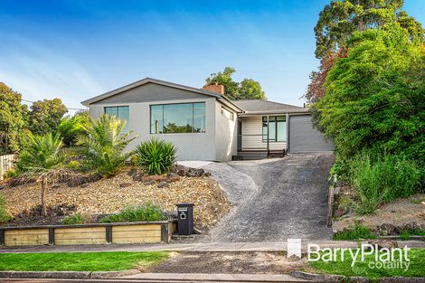 14 Weymar Cres, Wandin North, VIC 3139