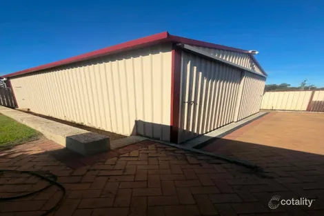 Property photo of 2 Abbott Way Swan View WA 6056