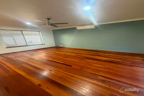 Property photo of 2 Abbott Way Swan View WA 6056