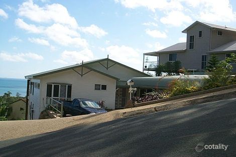 Property photo of 27 Island Drive Cannonvale QLD 4802