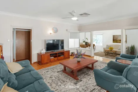 Property photo of 32 Ross Crescent Griffith NSW 2680