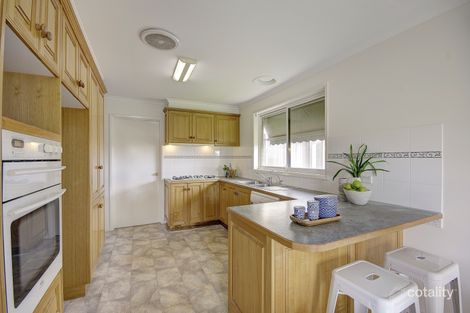 Property photo of 10 Illouera Avenue Grovedale VIC 3216