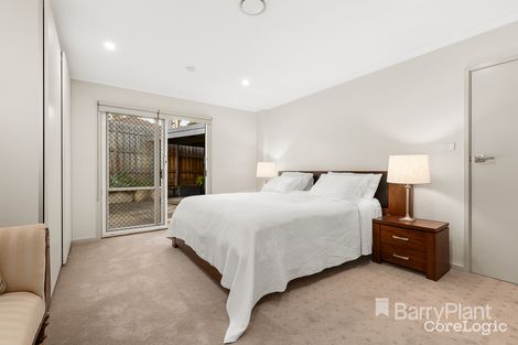 Property photo of 33 Plenty Lane Greensborough VIC 3088