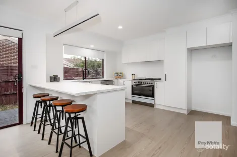 Property photo of 15 Berthon Crescent Hillside VIC 3037