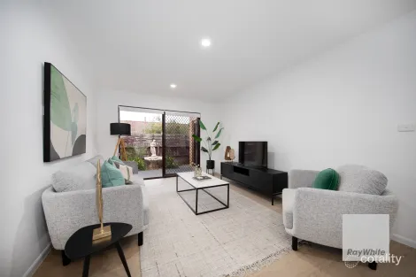 Property photo of 15 Berthon Crescent Hillside VIC 3037