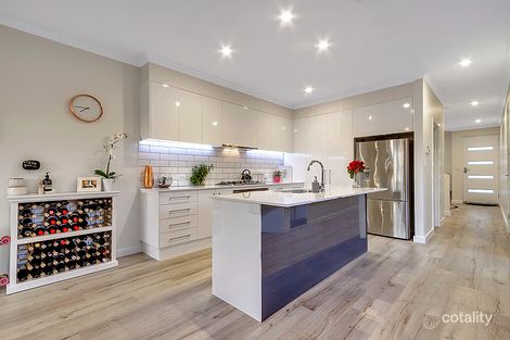2 Charnwood St, Mitchell Park, SA 5043