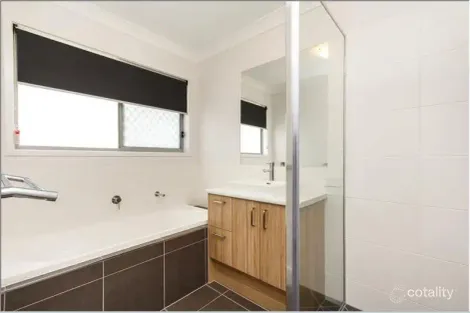Property photo of 11 Silvergum Court Upper Caboolture QLD 4510