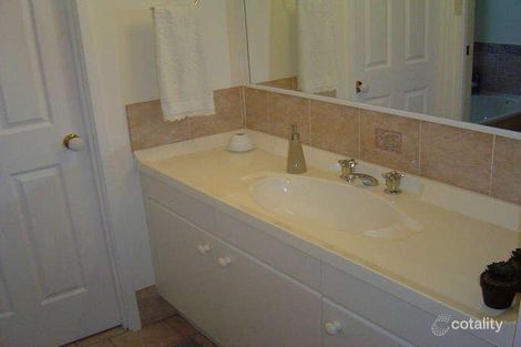 Property photo of 16 Lonsdale Grove Lakelands NSW 2282