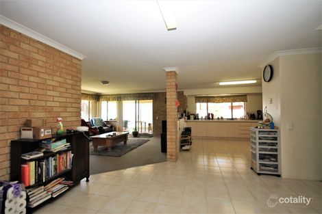 Property photo of 2 Shirreff Close Australind WA 6233