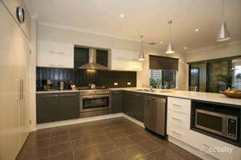 Property photo of 5 The Circuit Pakenham VIC 3810