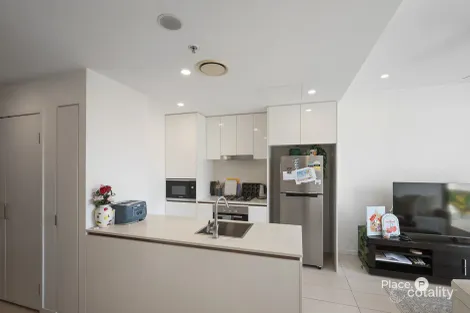 Property photo of 30401/24 Stratton Street Newstead QLD 4006