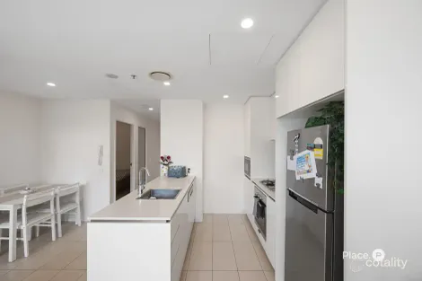Property photo of 30401/24 Stratton Street Newstead QLD 4006