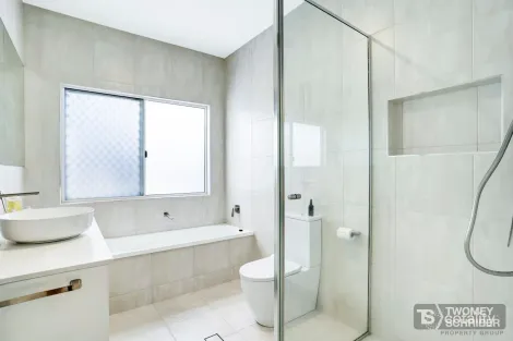 Property photo of 31 Lakeside Drive Smithfield QLD 4878