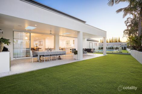 Property photo of 2 Christa Way Benowa QLD 4217