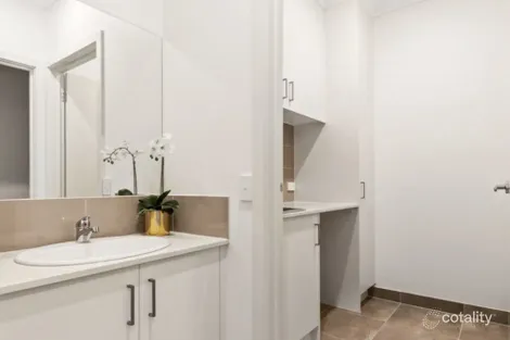 Property photo of 6 Galton Walk Pakenham VIC 3810