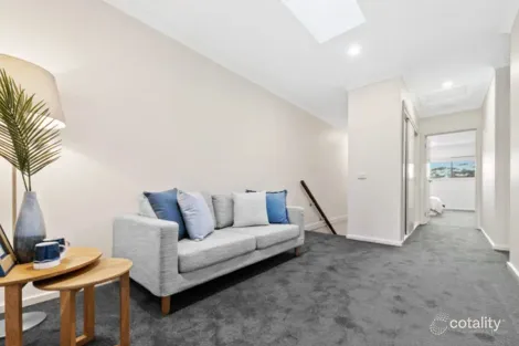 Property photo of 6 Galton Walk Pakenham VIC 3810