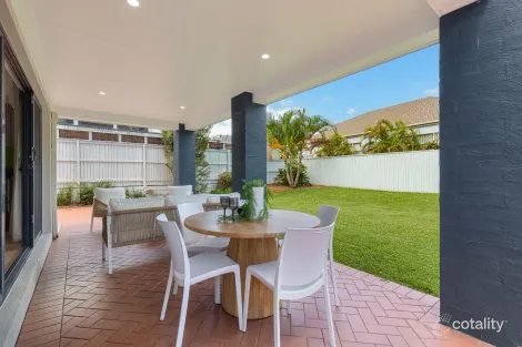 Property photo of 10 Seabrae Drive Redland Bay QLD 4165